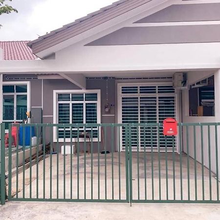 Si_Homestay4U Malacca Kültér fotó